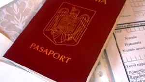 Cât costă un paşaport românesc, în 2024? Ce taxe trebuie să achite românii şi ce documente trebuie să aibă la ei