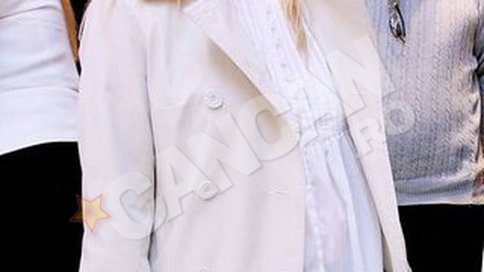 Sanda Ladosi a slabit 9 kg, cu legume, fructe si lactate. Poarta din nou masura 36