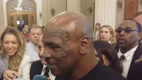 MIKE TYSON a ajuns în România şi a declanşat o adevărată nebunie la Senat!