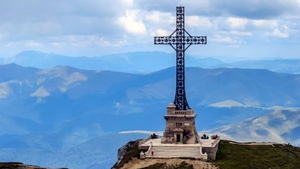 Astazi sarbatorim Inaltarea Domnului si Sfintii Imparati Constantin si Elena! Ce spun datinile stravechi despre aceasta zi!