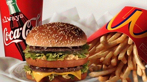Angajatii McDonald's au INTERZIS la hamburgeri si cartofi prajiti! Afla motivele si care a fost declaratia angajatorilor