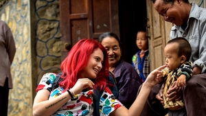 Raluka, fotografiată complet dezbracată! Poza cu câștigătoarea de la Asia Express! Da, e chiar ea