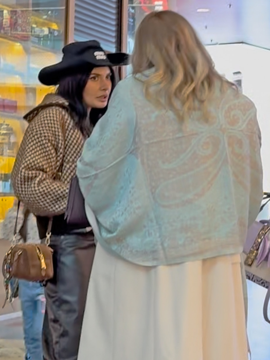 Marisa Paloma, „ședință” la mall, la două luni de la operația dificilă. Trecătorii habar n-aveau ce se întâmplă!