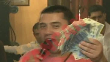 Nicolae Guta a facut o manea inspirata din numirea sa in topul Le Monde: Am reusit sa rup Franta/Numai cu muzica mea