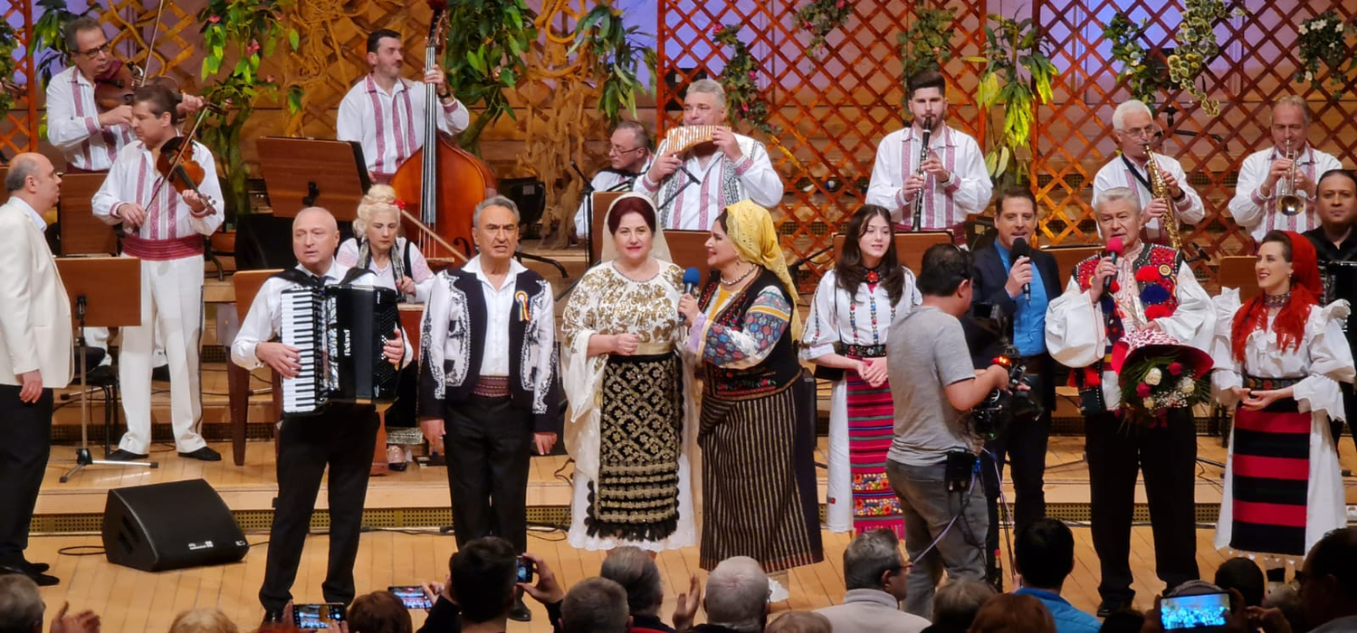 Gheorghe Turda, concert aniversar de excepție la Sala Radio. Ce cadou deosebit i-a făcut nepotul artistului, pe scenă. GALERIE FOTO