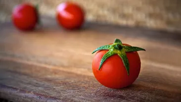 Top 5 semne că mănânci prea multe roșii. Sunt sănătoase, dar nu în exces
