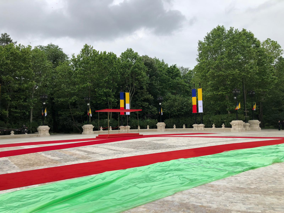 Papa Francisc este în România! Imagini super-exclusive + informații în premieră