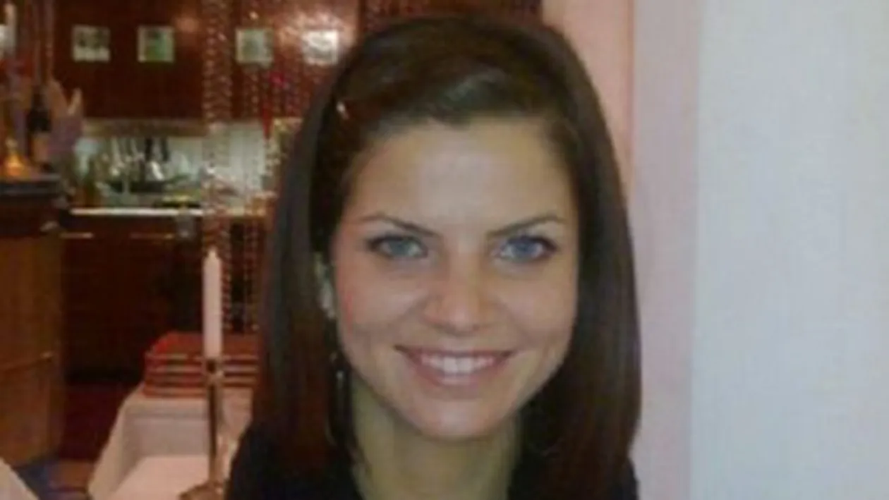 Incredibila poveste a Cristinei, prostituata de lux din Romania, injunghiata de un client in Germania! Sora ei a murit la fel, in urma cu cativa ani!