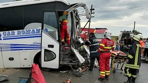 A murit unul dintre pasagerii răniți în accidentul de la Arad