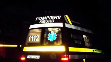 O femeie a murit după ce s-a aruncat de la etajul 13 al unui bloc