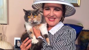 IRINA LOGHIN s-a tunat! Ce intervenţii chirurgicale şi-a făcut cântăreaţa de muzică populară