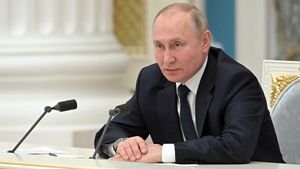 Vladimir Putin și-a mutat familia într-un buncăr nuclear. Un profesor de la Moscova suține că acesta suferă de boli psihice