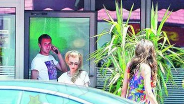 Moti, Torje si Pulhac au rezistat asaltului! Luati la ochi de doua tinere