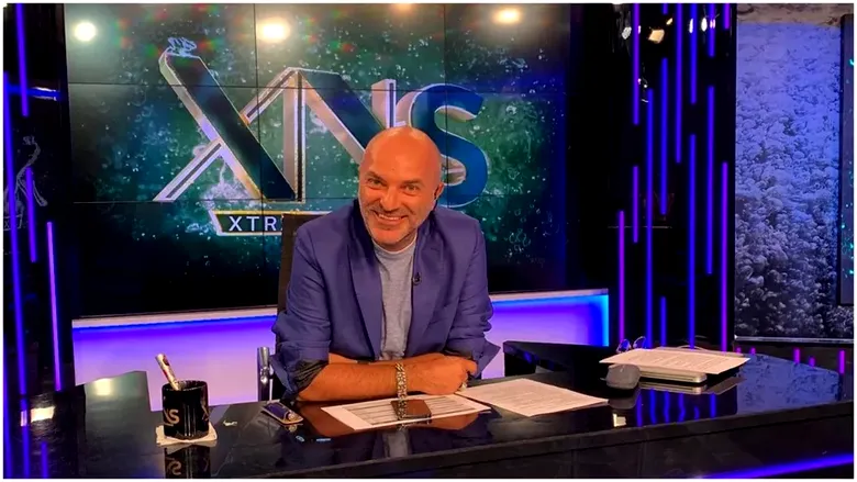 Cine îi ia locul lui Dan Capatos la Un show păcătos. Prezentatorul de la Antena Stars a făcut anunțul: ”Vă las pe mâini bune!”