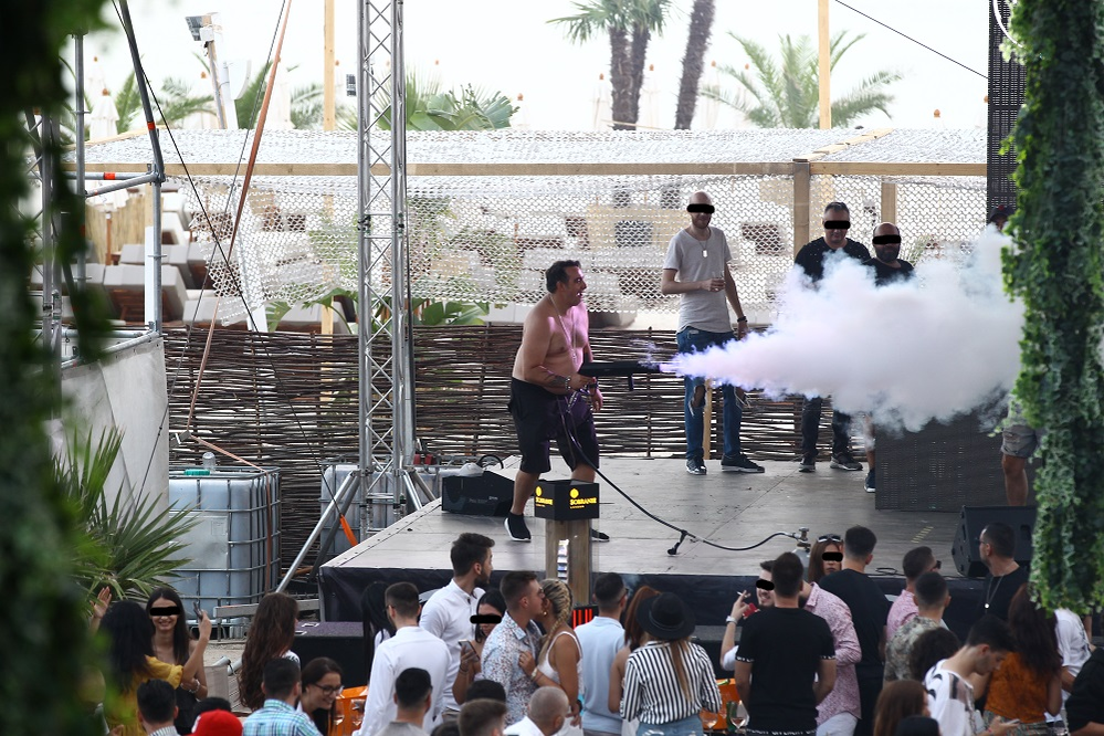 Celebrul DJ a făcut un show de zile mari
