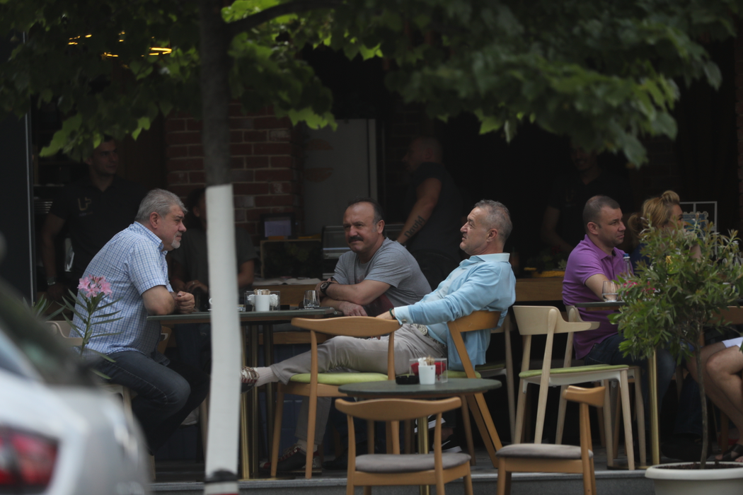 Vlad Lapte, Gigi Becali şi câţiva prieteni