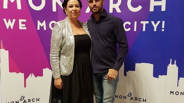 A falimentat magazinul de la Piteşti şi acum s-a angajat! Ce lucrează soţul Oanei Roman ca să-şi întreţină familia