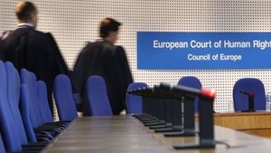 Încă o palmă pentru justiţia din România! CEDO a dat sentinţa în cazul un copil molestat de tată! 
