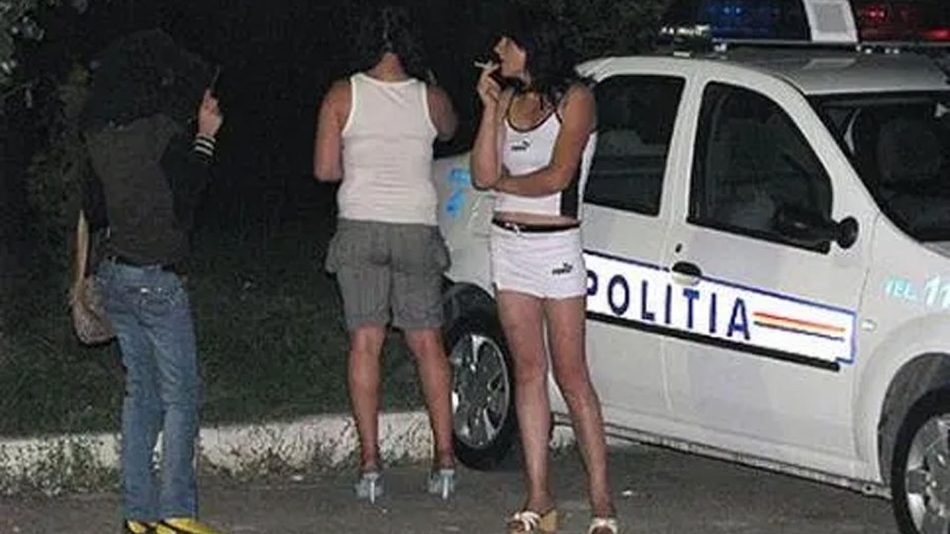 Polițiști locali din Constanța, prinși cu pantalonii în vine la... prostituate: ”S-au văzut nevăzuți prin boscheți...”