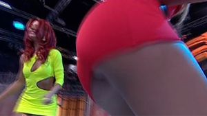 S-a vazut tot! Loredana Chivu si Ana Maria Mocanu si-au aratat "rusinea" la TV! Toata tara a vazut aceste imagini