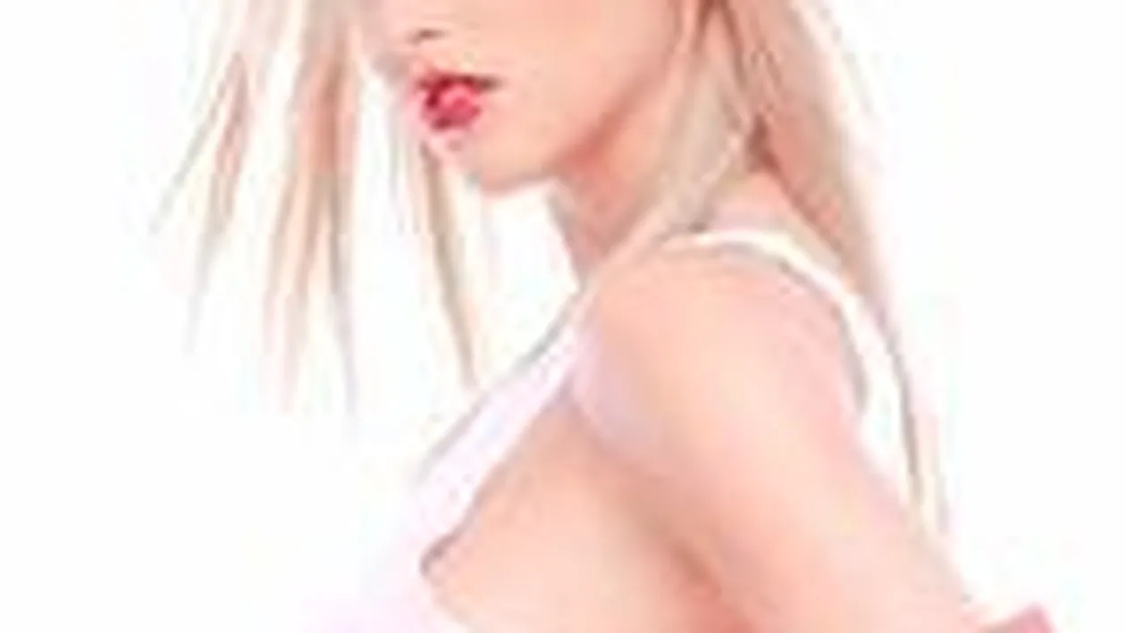 Andreea Spataru si-a pus silicoane de 3.200 euro