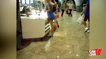 VIDEO Andreea Balan este insarcinata? Si-a strigat poftele in gura mare, intr-un mall! Vezi aici la ce a poftit!