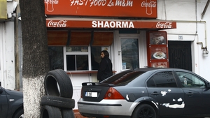 Petru Mircea, fidel aceleiasi shaorme cu de toate!
