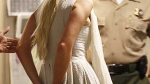 Lindsay Lohan nu se invata minte: se incapataneaza sa nu respecte legea!