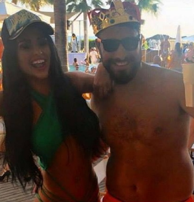 A făcut-o lată de ziua ei! Vica s-a „spart” la Marbella alături de Cruduţa, Liviu „Gaze”, fiul Irinei Loghin şi legenda jocurilor de noroc