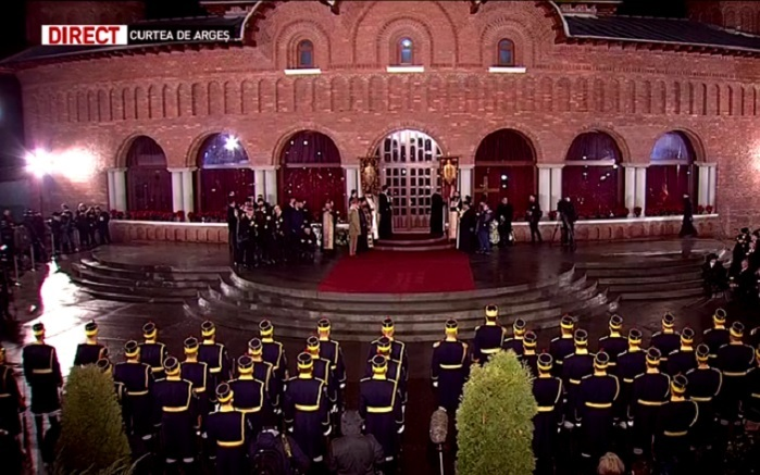 Ce s-a întâmplat azi la Palatul Elisabeta! Membrii Casei Regale, într-o ipostază rară la o săptămână după ce Regele Mihai a fost înmormântat