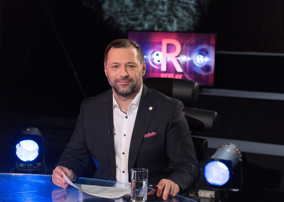 Marian Olaianos prezenta emnisiunea Replay