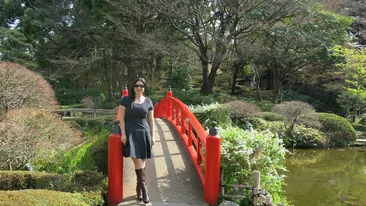 Romanca ajunsa Stapana diamantelor are un program infernal: Cand sunt la Hong Kong, Tokyo am pe putin 2-3 evenimente pe seara