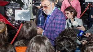 (P) Copiii beneficiază de acces şi transport gratuit la galeria auto Ţiriac Collection