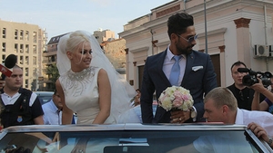 Misha, aproape goala intr-un videoclip! Sotia lui Connect-R si-a revenit spectaculos dupa nastere !
