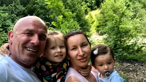 Cătălin Zmărăndescu, imagini alături de familie după ce a părăsit competiția Survivor România. Incredibil cum arată acum