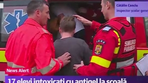 17 copii din Brăila, spitalizaţi după ce au băut apă cu antigel. Curgea la chiuveta şcolii!