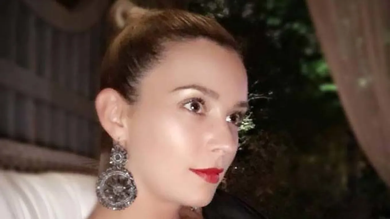 DIANA DUMITRESCU s-a pozat în aşternuturi şi a scăpat imaginea pe internet! Cum arată actriţa