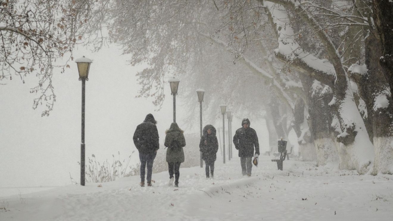 S-a actualizat prognoza meteo pentru București. Cât timp va mai ninge în Capitală