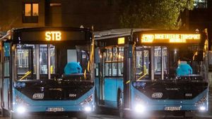 De-a râsu' plânsu', în STB! Ce a făcut un bărbat în 226, după ce şi-a sunat tatăl: "Ai dus-o mişto, erai fericit"