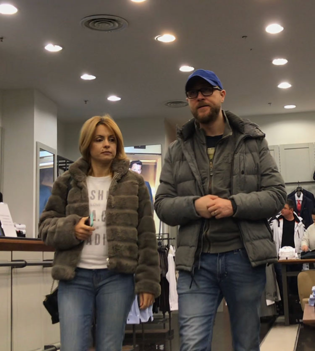 Simona Gherghe, în mall, alături de soțul ei, Răzvan Săndulescu
