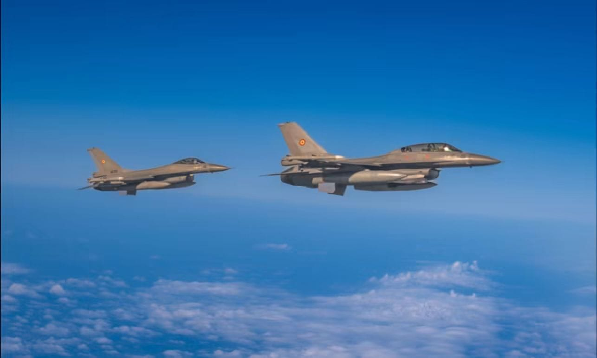 Avioanele F-16 românești au doborât două drone pătrunse în spațiul aerian național. Primele imagini din timpul misiunii