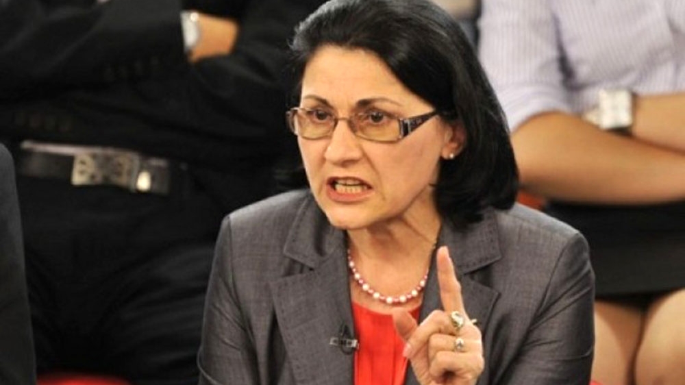 Iohannis a semnat demisia Ecaterinei Andronescu și desemnarea lui Breaz ca interimar la Educație