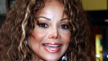 La Toya Jackson s-a căsătorit la vârsta de 57 de ani! Vezi cum a fost cerută de soţie sora lui Miachael Jackson