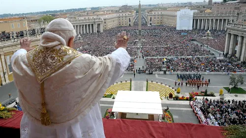 Moment istoric in Piata Sf. Petru din Vatican! Papa Ioan Paul al II-lea si Ioan al XXIII-lea au fost sanctificati