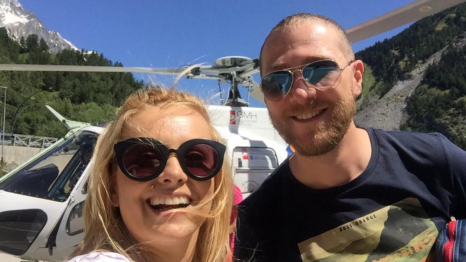 Simona Gherghe, cu burtica la soare în Grecia! Uite ce a făcut prezentatoarea în vacanţă!