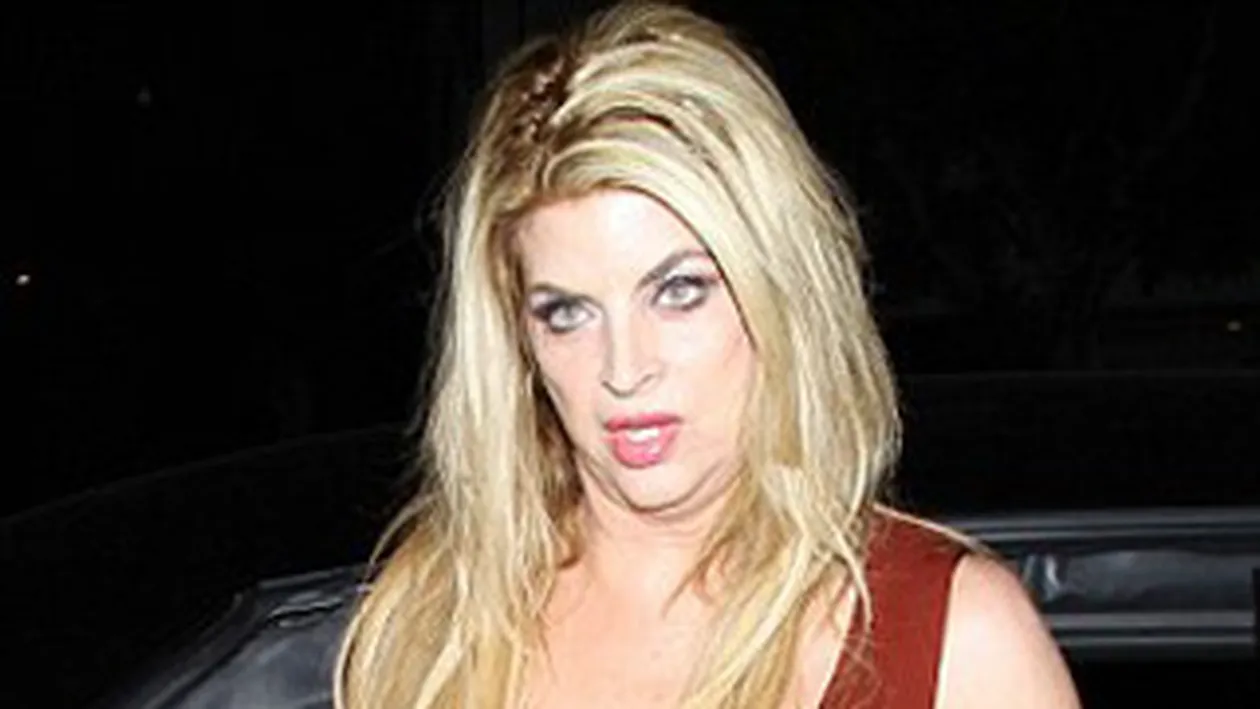 Kirstie Alley nu mai e asa grasa! A incaput intr-o rochie mulata