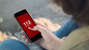 Situație uluitoare la Bacău! Un bărbat a sunat la 112 să spună că atât el, cât și familia lui sunt suspecți de COVID-19, dar autoritățile nu i-au băgat în seamă