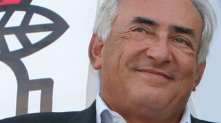 Apelul de urgenta prin care a fost denuntat Dominique Strauss Kahn ca a violat o camerista a fost facut public! ASCULTA AICI!