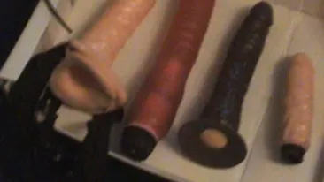 Colectie de vibratoare pentru ofiterii de la Crima Organizata Pitesti