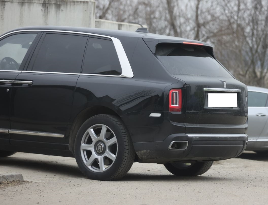 Bobi de la Urlați conduce un Rolls Royce Cullinan de peste 400.000 de euro (Foto: CANCAN.RO)